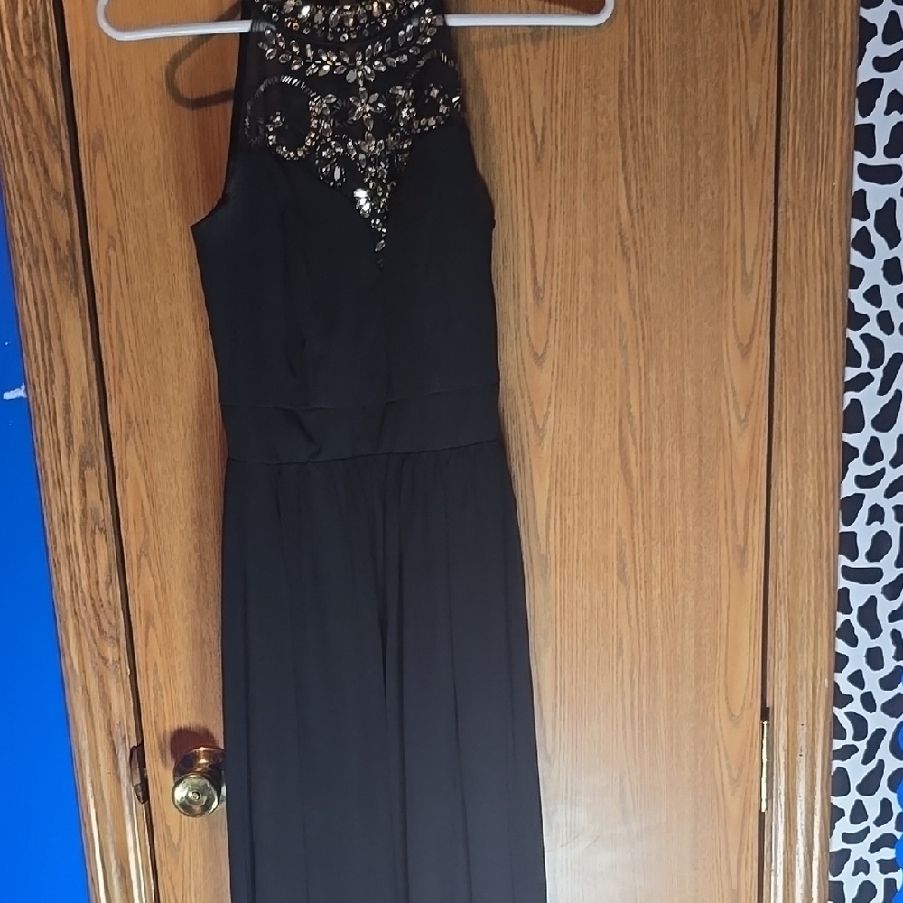 Elegant Black Sleeveless Dress